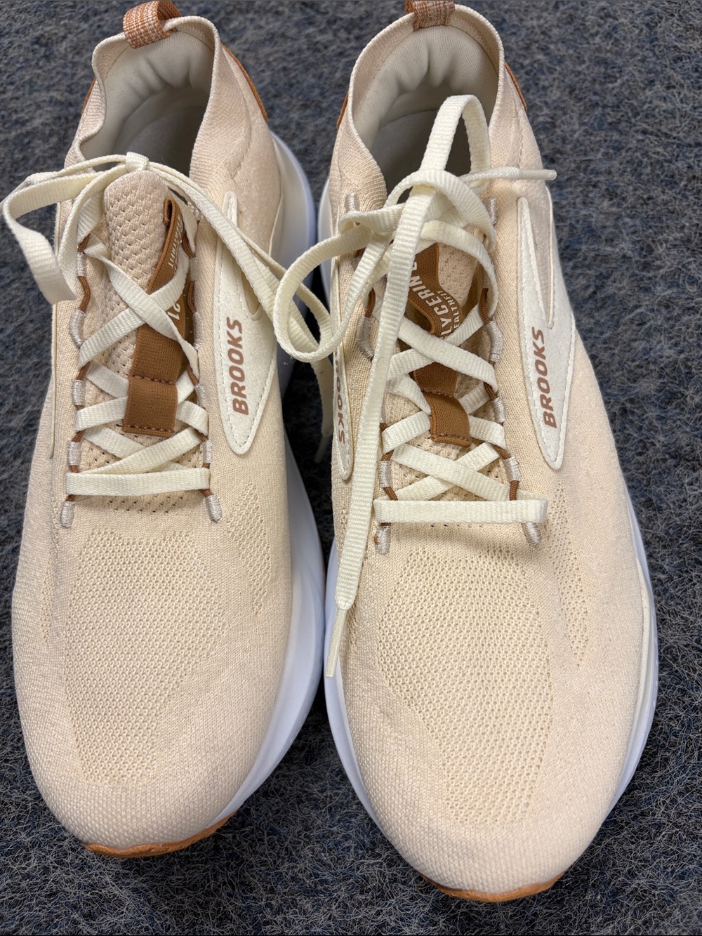 Brooks Neutral Cream Lace-Up Running Sneakers with Tan Accents- NWOT